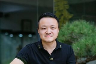 德化瓷艺城｜郑建冰：在泥土与火焰中铸就陶瓷艺术的卓越成就