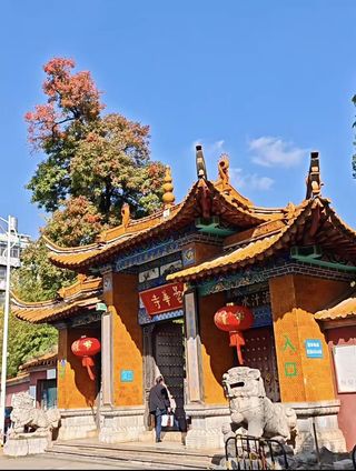 昆明｜别去植物园人挤人啦！ 昙华寺也很好拍！