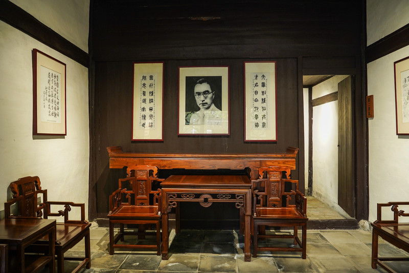 离开多宝讲寺之后,我前往著名的诗人,散文家和爱国学者朱自清的旧居