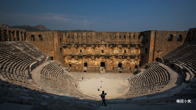 罗马外最大剧场 – 土耳其安塔利亚阿斯潘多斯古剧场