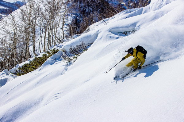 畅享滑雪,轻松租赁:留寿都度假村装备租赁平台