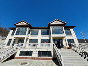 鼓楼西大街/南山滑雪场游记图文-北京密云白河涧村栖雲涧民宿门前水库野钓钓鱼，别墅包院3000左右！