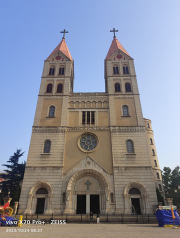 山东游记之青岛圣弥厄尔教堂