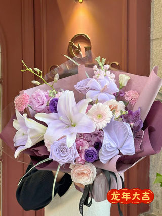 太好看了吧，猜猜最后我带了哪束回家