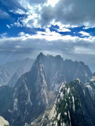 西安周边五日打卡 看古城爬华山