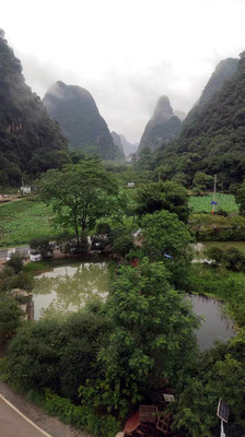 在阳朔遇龙河,玩了个寂寞!