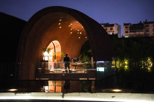 景德镇雕塑瓷厂游玩_景德镇旅游攻略_景德镇学院