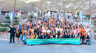 共绘文旅合作新蓝图，越南百商走进“天下九寨沟 大美阿坝州”