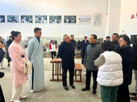 文旅信息:北京文旅局领导春节前赴北昆调研慰问(图)