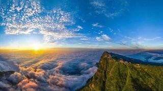 徒步大峨眉风景道：在云端吸氧，和山风撞了个满怀💨