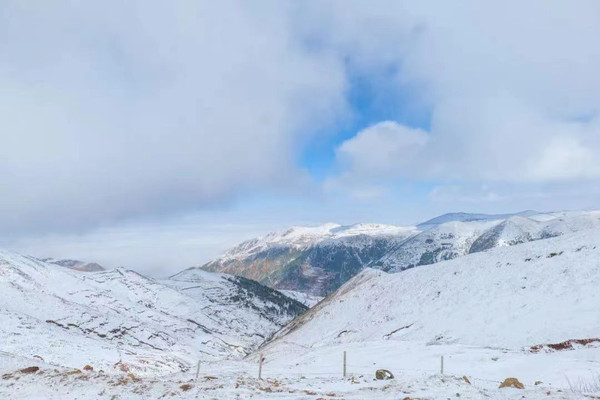 会泽大海草山滑雪场：雪国仙境，云南首条高级道开放！