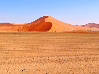 非洲旅游：走进纳米比亚观赏红沙漠奇景（图）