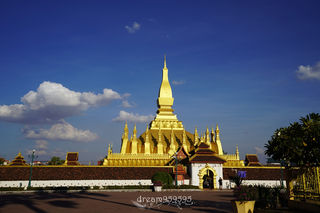 坐着火车去老挝