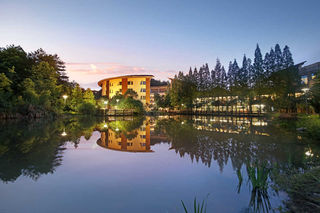 抓住暑假尾巴!蓝染布、苔藓瓶与竹筏漂流……让你再嗨一次!