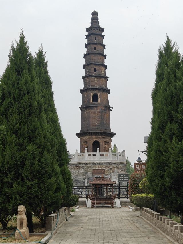 千佛铁塔旅行图片 1