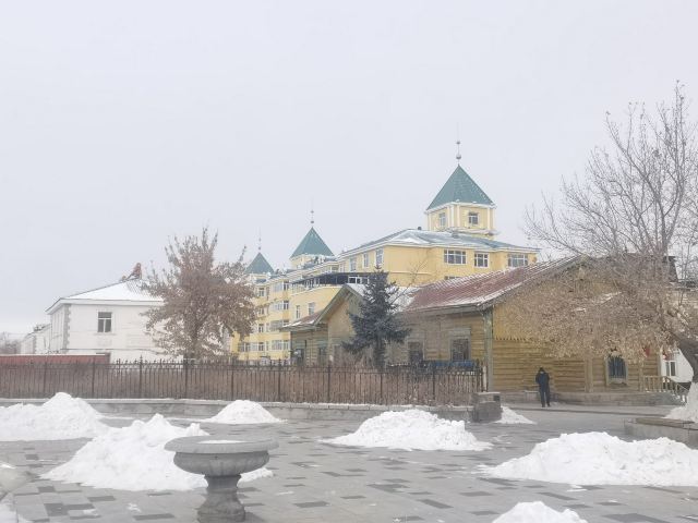 周恩来纪念塑像旅行图片 2