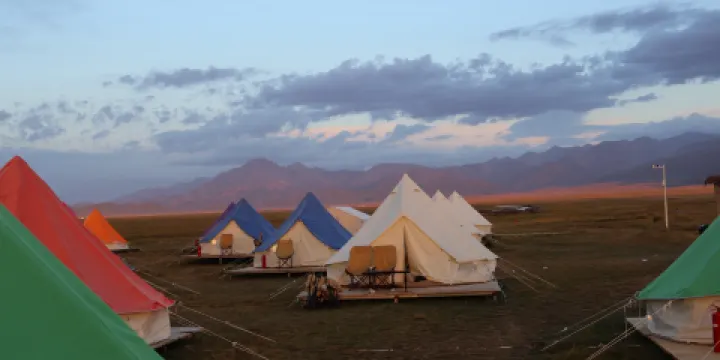 賽里木湖花語星空露營地