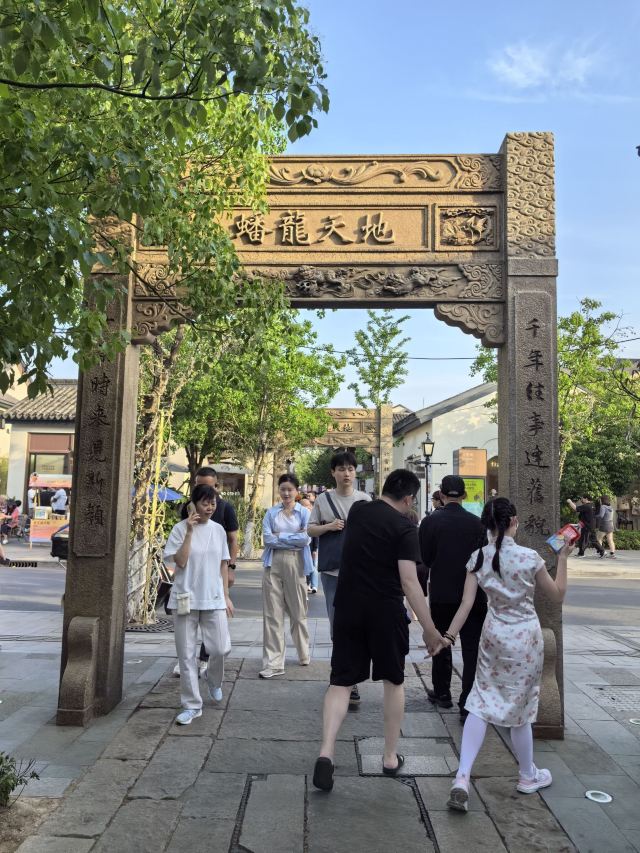 蟠龙天地-烟雨廊桥旅行图片 1