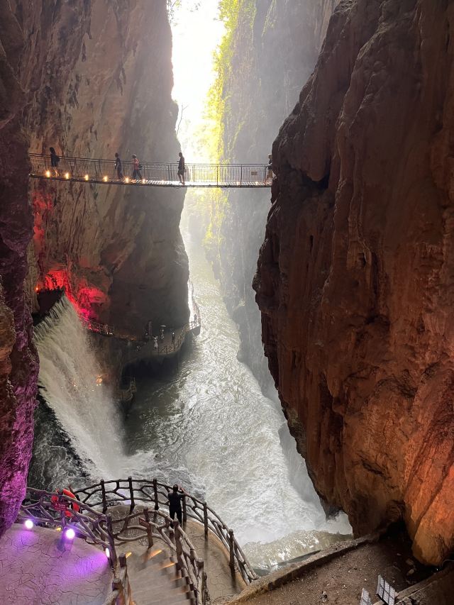 锅圈岩瀑布景区旅行图片 4