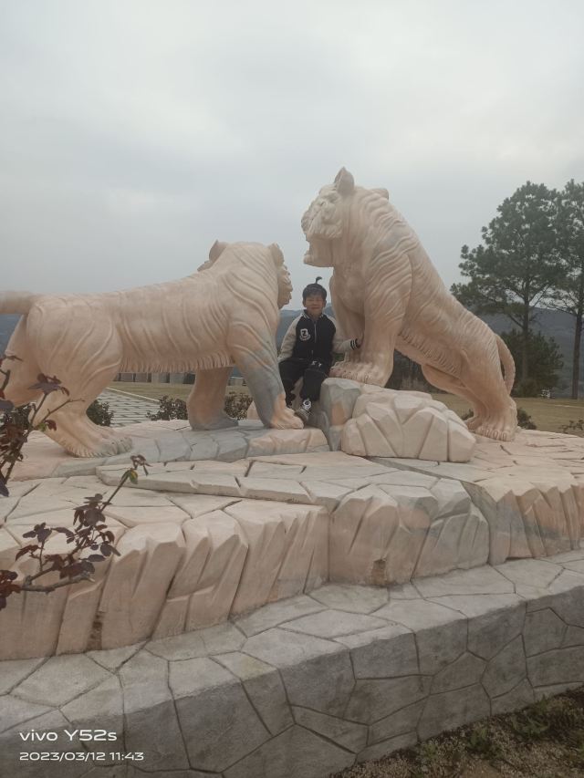 矿坑冰城旅行图片 3