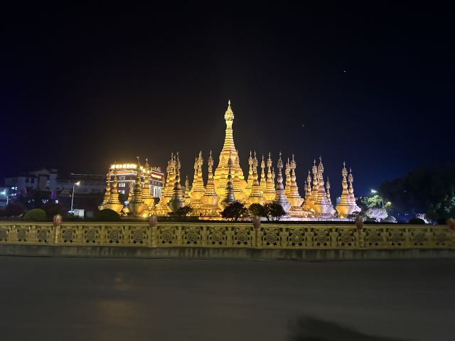 勐巴娜西珍奇园旅行图片 3