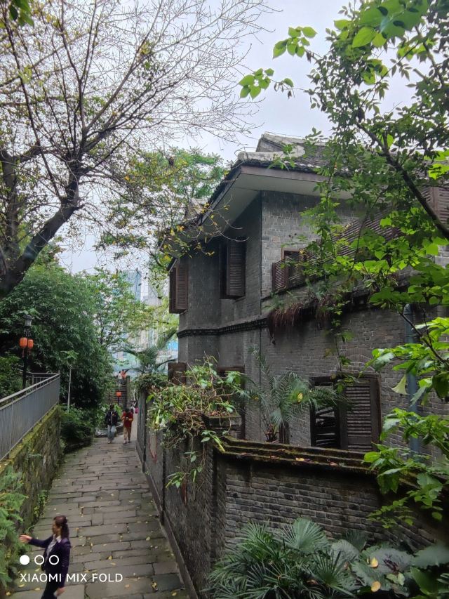 重庆龙门浩老街游玩攻略简介,重庆龙门浩老街门票/地址/图片/开放时间/照片/门票价格【携程攻略】