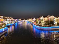 梅里古镇-无锡-小娃撑游艇