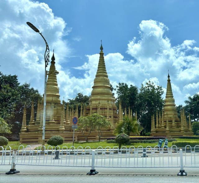 芒市小金塔旅行图片 4