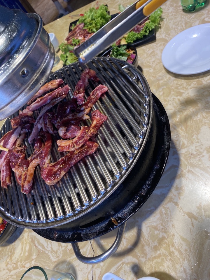 牛大力炭火烤肉拌饭