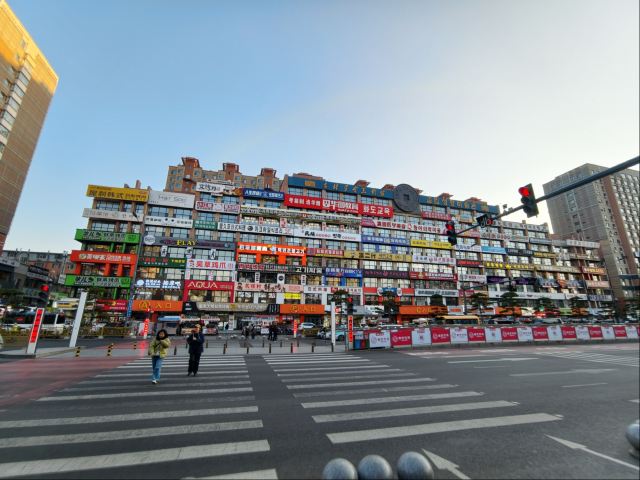 延边大学网红弹幕墙旅行图片 3