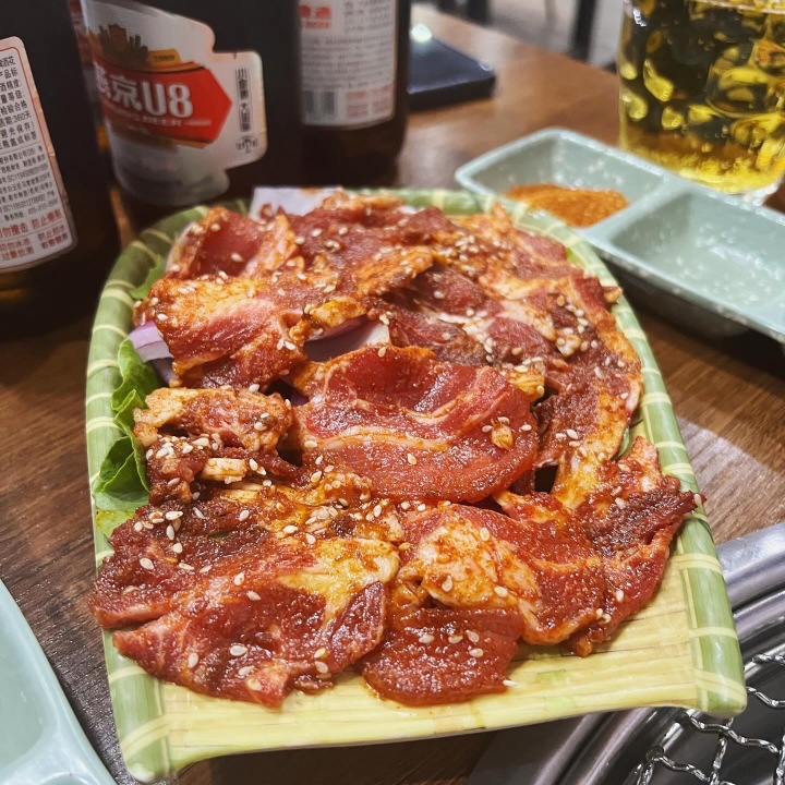 小酒馆主题烤肉(横店分店)