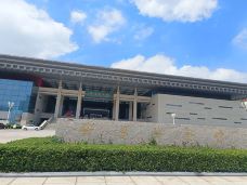 许昌博物馆-许昌-吃冰淇淋的喵喵