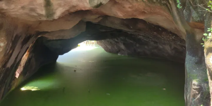 龍遊石窟-二十四號洞