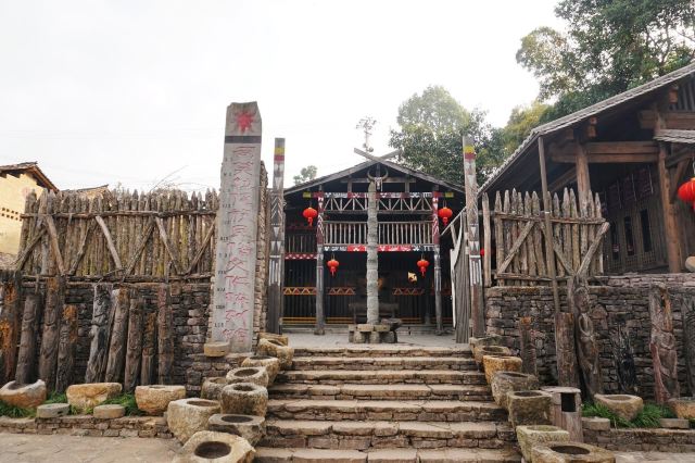 司莫拉佤族村-游览车乘坐区旅行图片 3