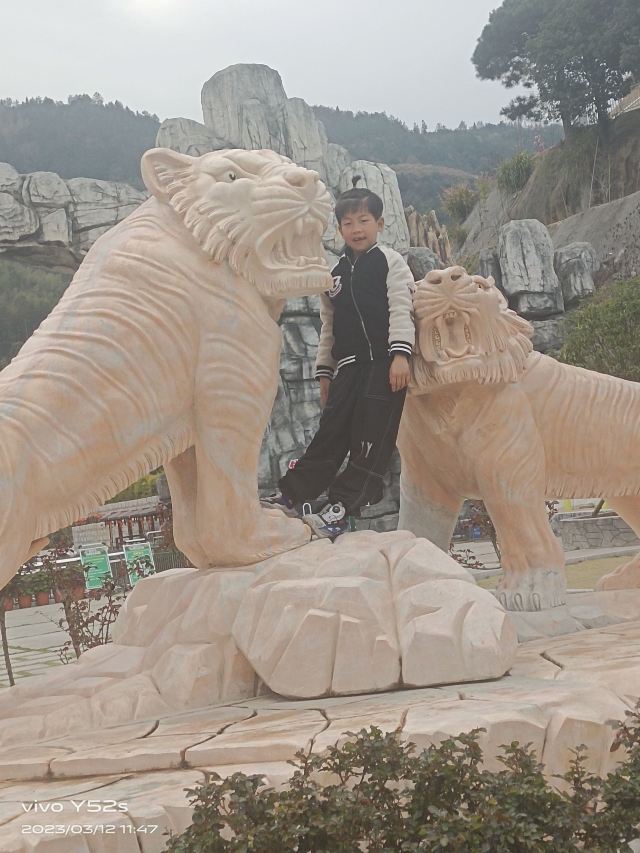 矿坑冰城旅行图片 1