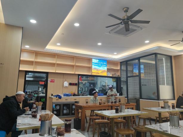 凤凰清真小吃(定安名都商务大厦店)