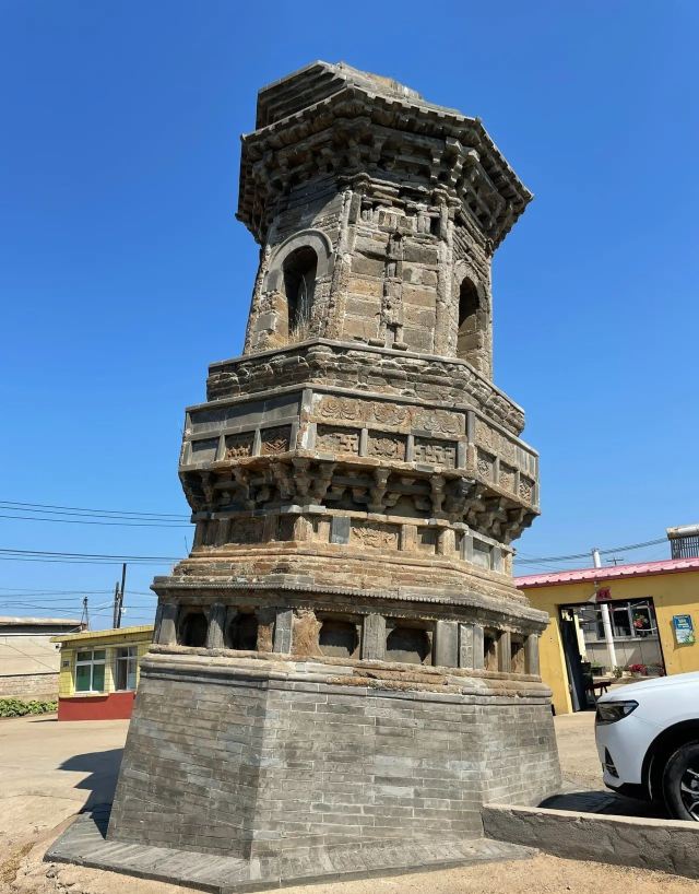 前卫歪塔旅行图片 1