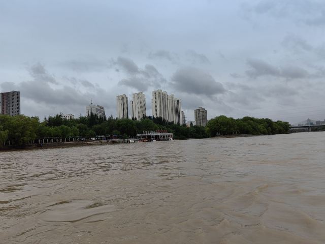 黄河母亲雕塑旅行图片 5
