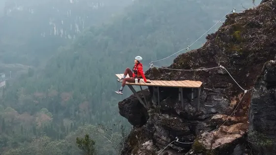 洞間雲峰嶺戶外運動基地