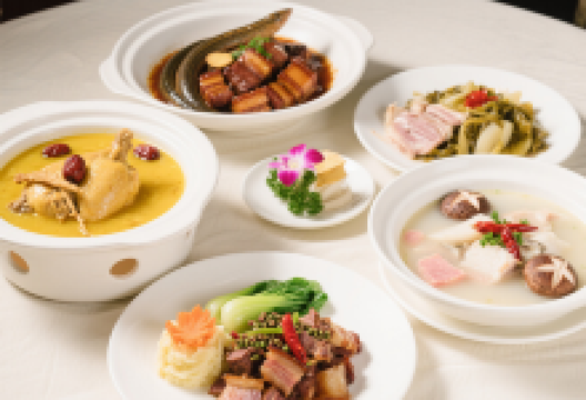 中南旅游饭店美食图片