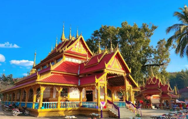 勐根村大寨佛寺旅行图片 1