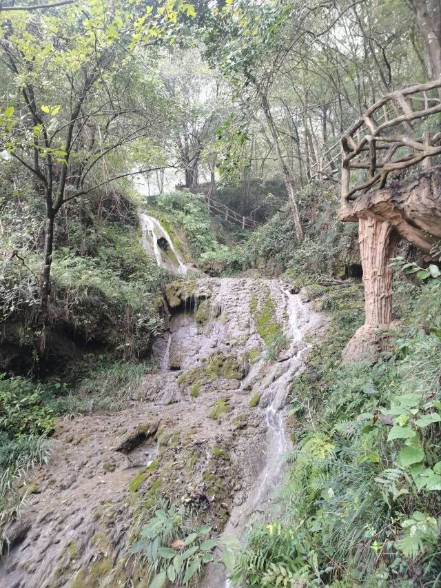 宝峰岩景区旅行图片 1
