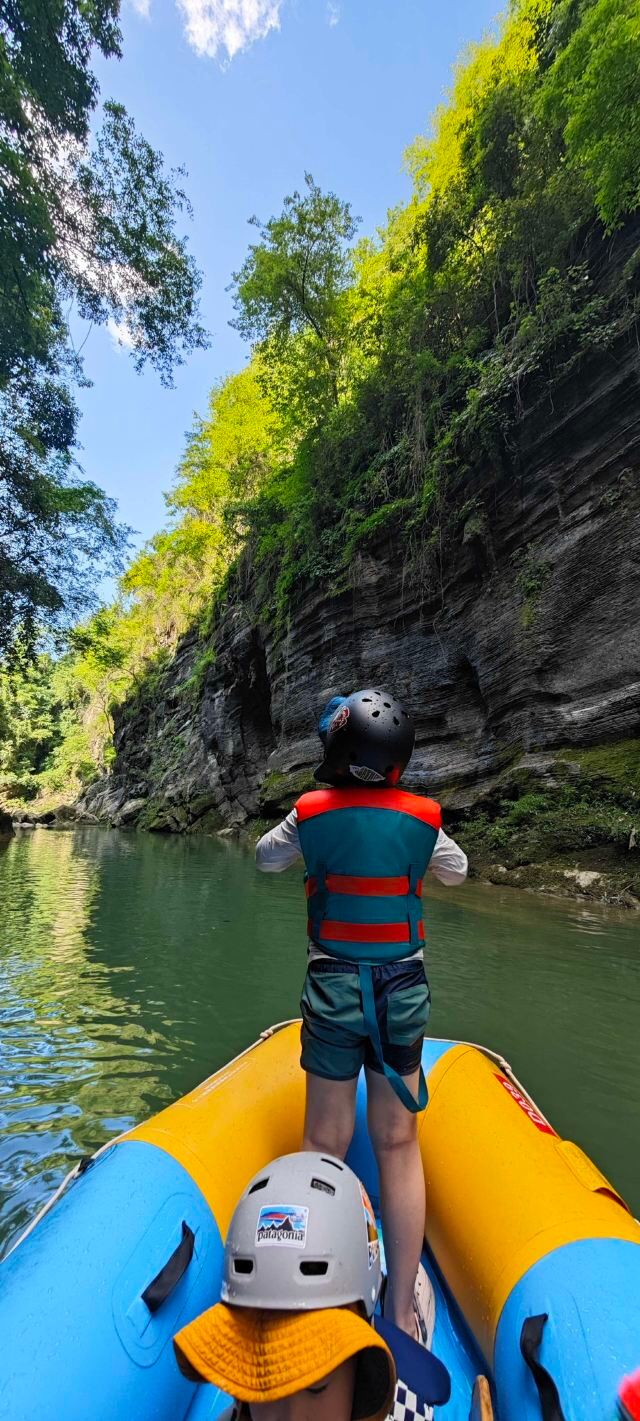 西门峡漂流旅行图片 1