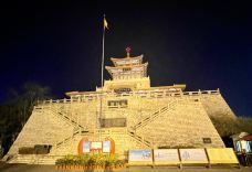 解放阁-济南-与人为善有容乃大