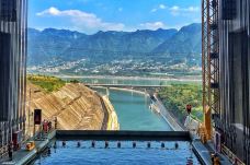 三峡垂直升船机-宜昌-猜火车wwt