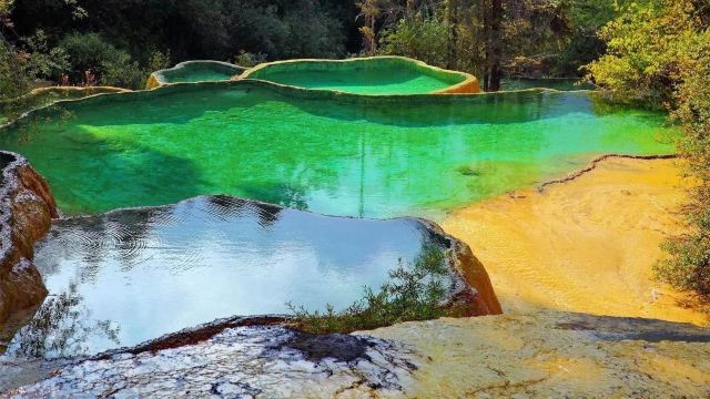 九寨沟景区五彩池观景台旅行图片 2