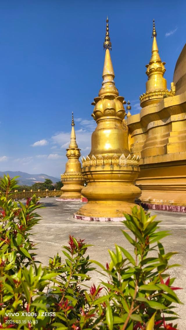 瑞丽市总佛寺旅行图片 2