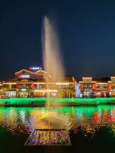 梅里古镇-无锡-小娃撑游艇