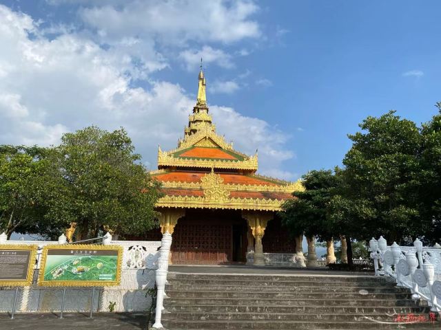 瑞丽市总佛寺旅行图片 9