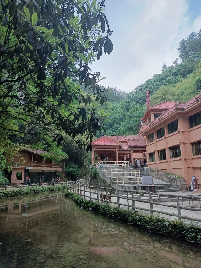 巴喇谷风景区旅行图片 1